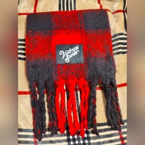 Victoria's Secret Scarf. NWT